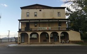 Macklin Hotel